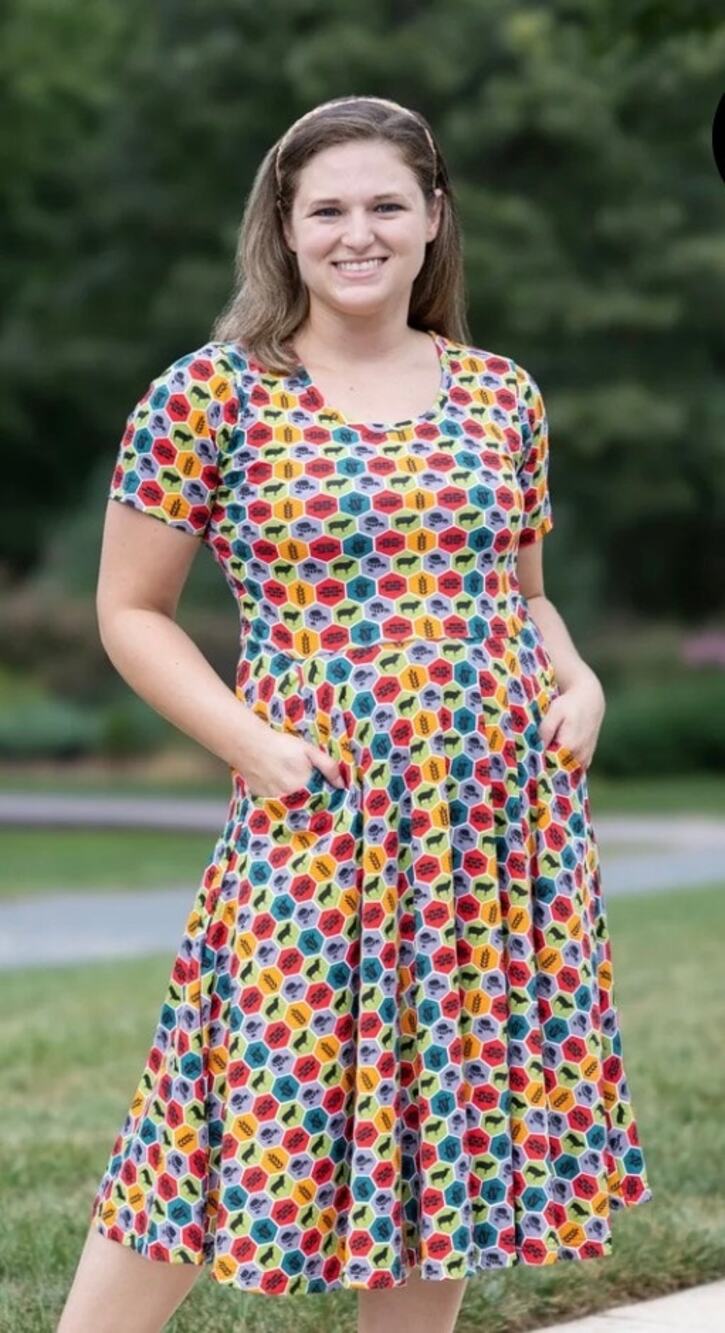 Svaha USA Resource Hexagon Twirl Dress With Pockets  Red Green Orange XL